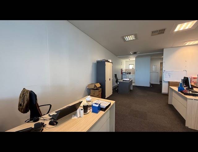 84M² OFFICE TO LET IN LA LUCIA RIDGE